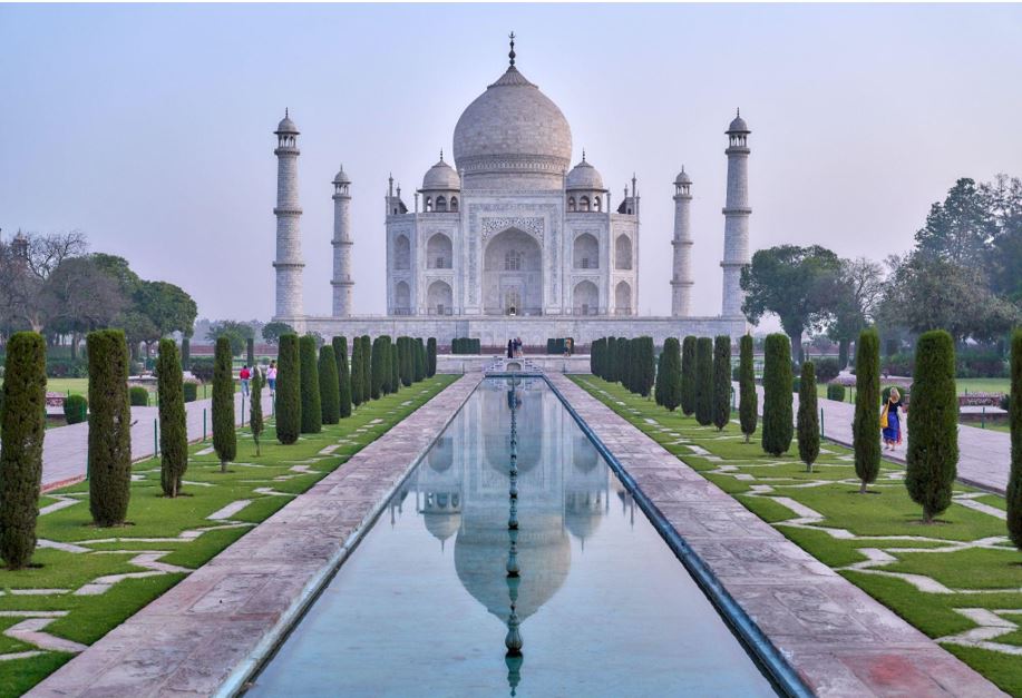 Indisches eVisa - Online-Visum - Perfekte Symmetrie des Taj Mahal
